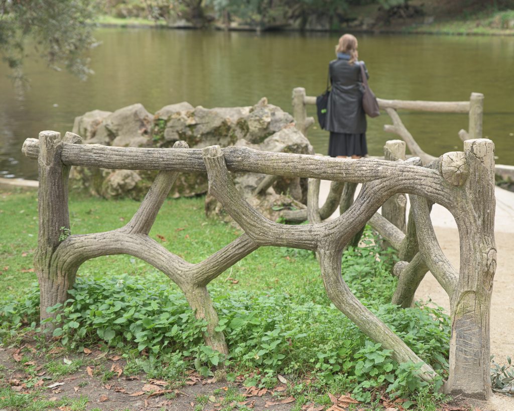 Faux bois at the lakefront area at Parc des Buttes-Chaumont