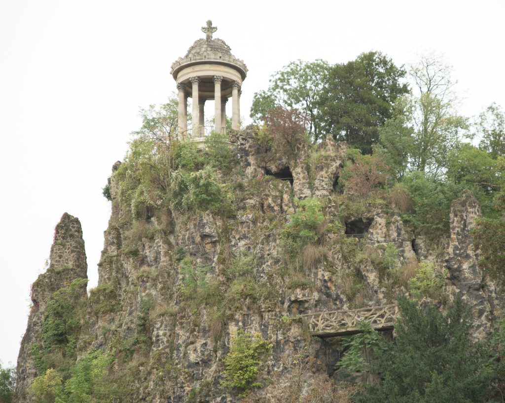 Pavilion and faux bois bridge at Parc des Buttes-Chaumont