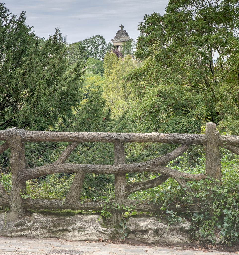 Faux bois railing at Parc des Buttes-Chaumont